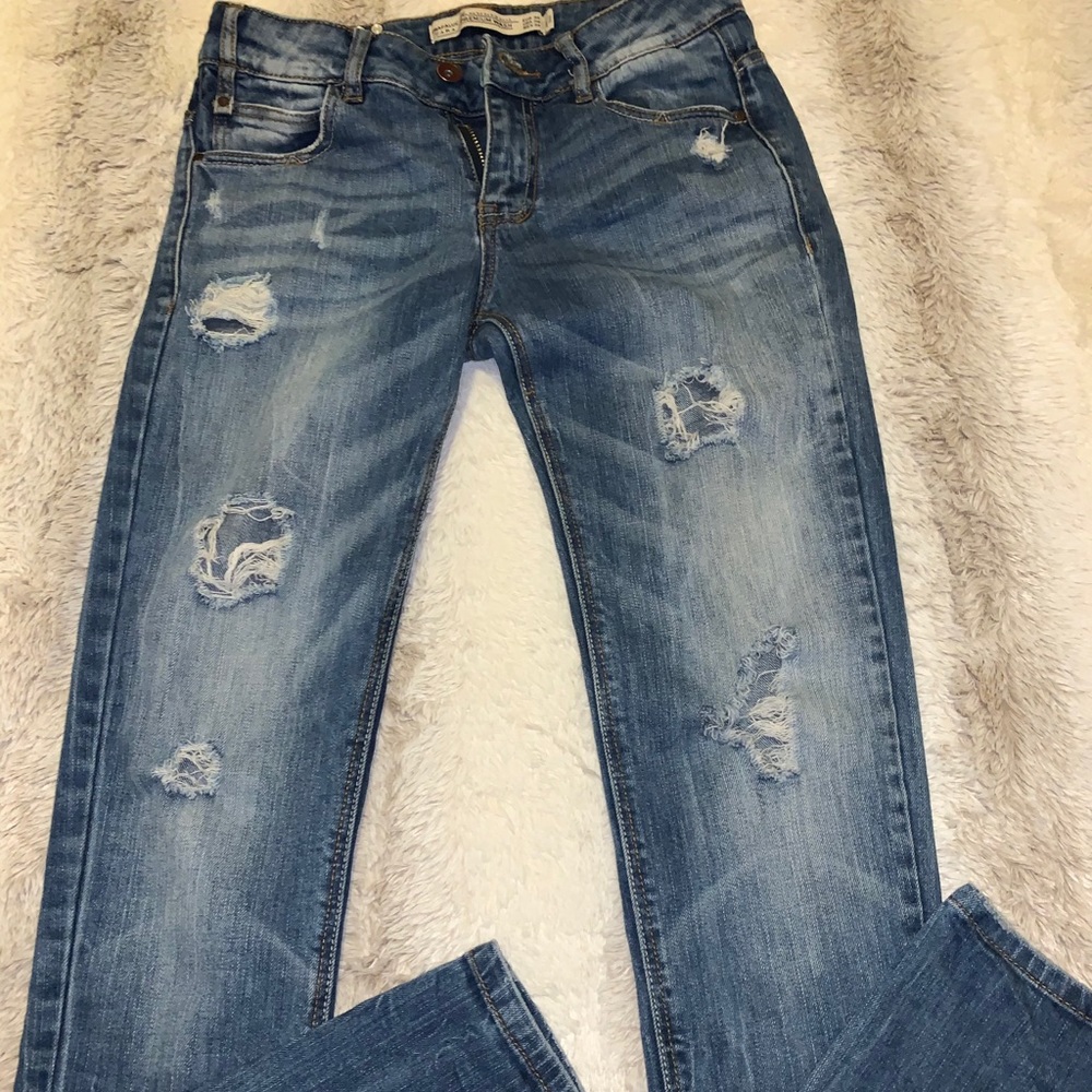Zara Women’s Ripped Jeans